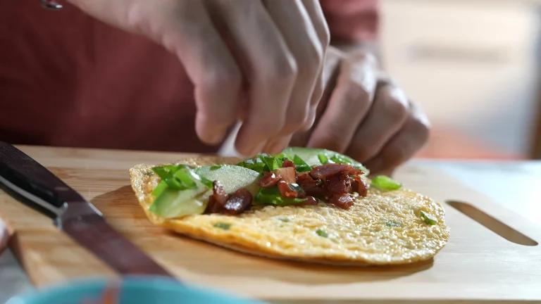 Quesadilla de huevo y tocino