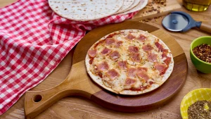 Pizza Jamón y Queso